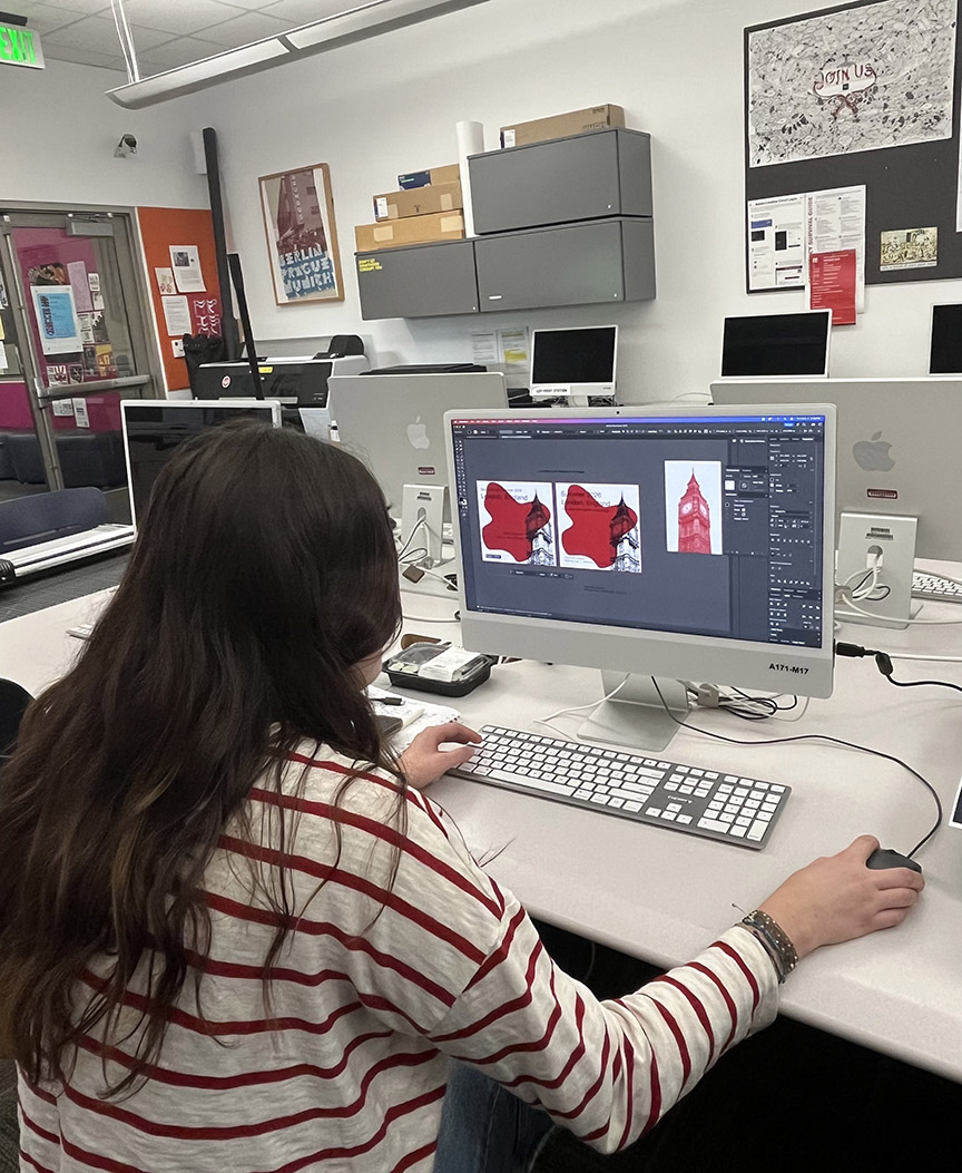 Student working in the DAC Lab